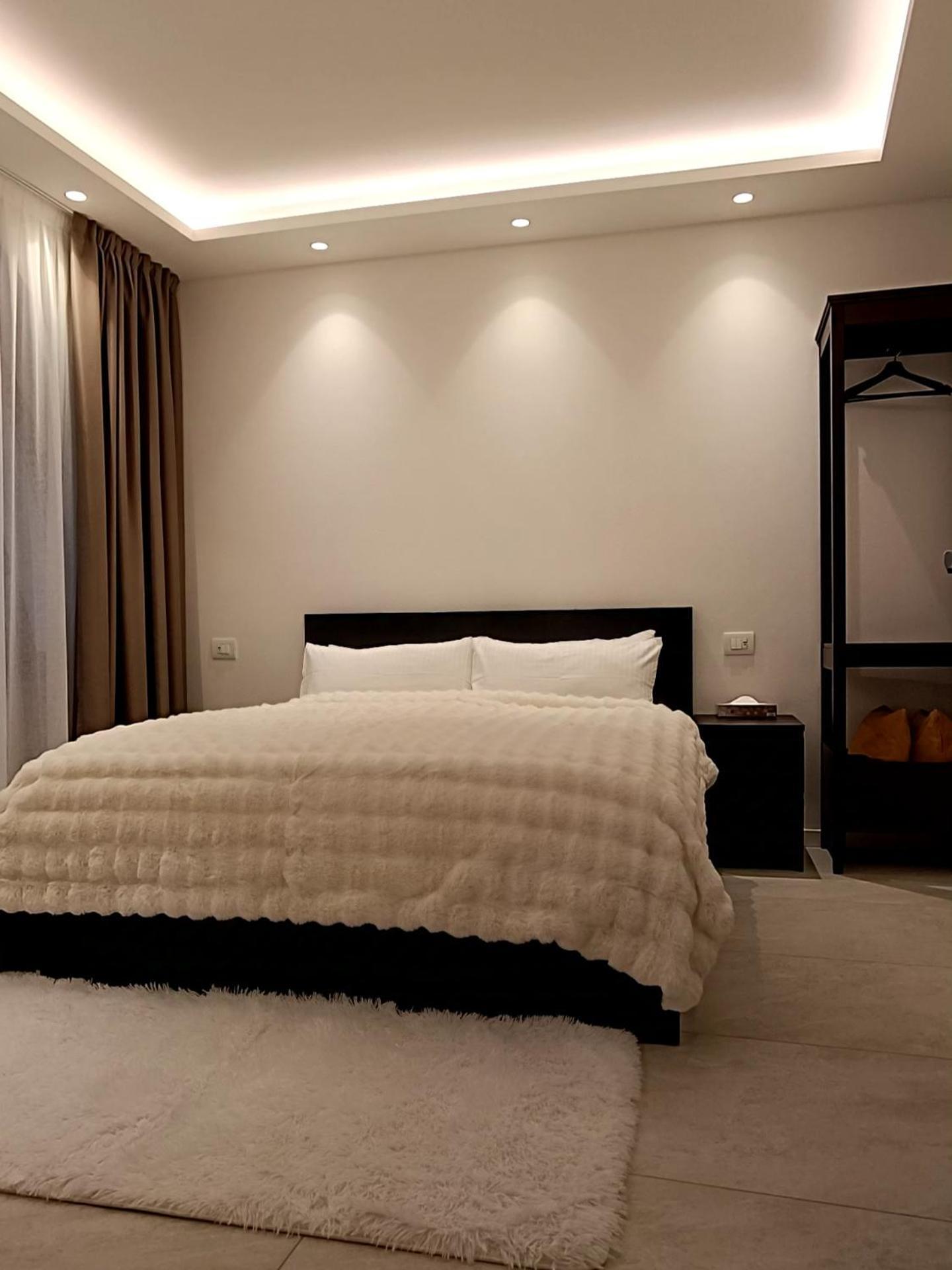 Dom Apartment