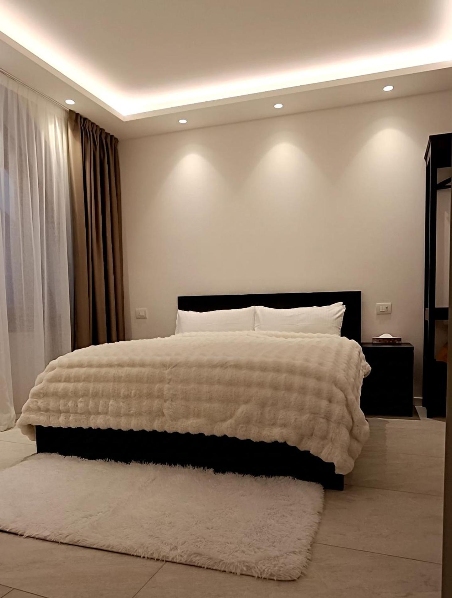 Dom Apartment